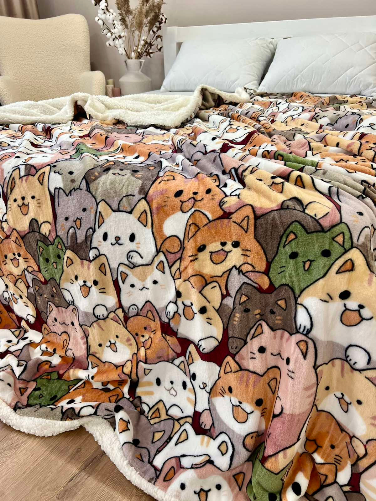 Velour bedspread with leaf pattern