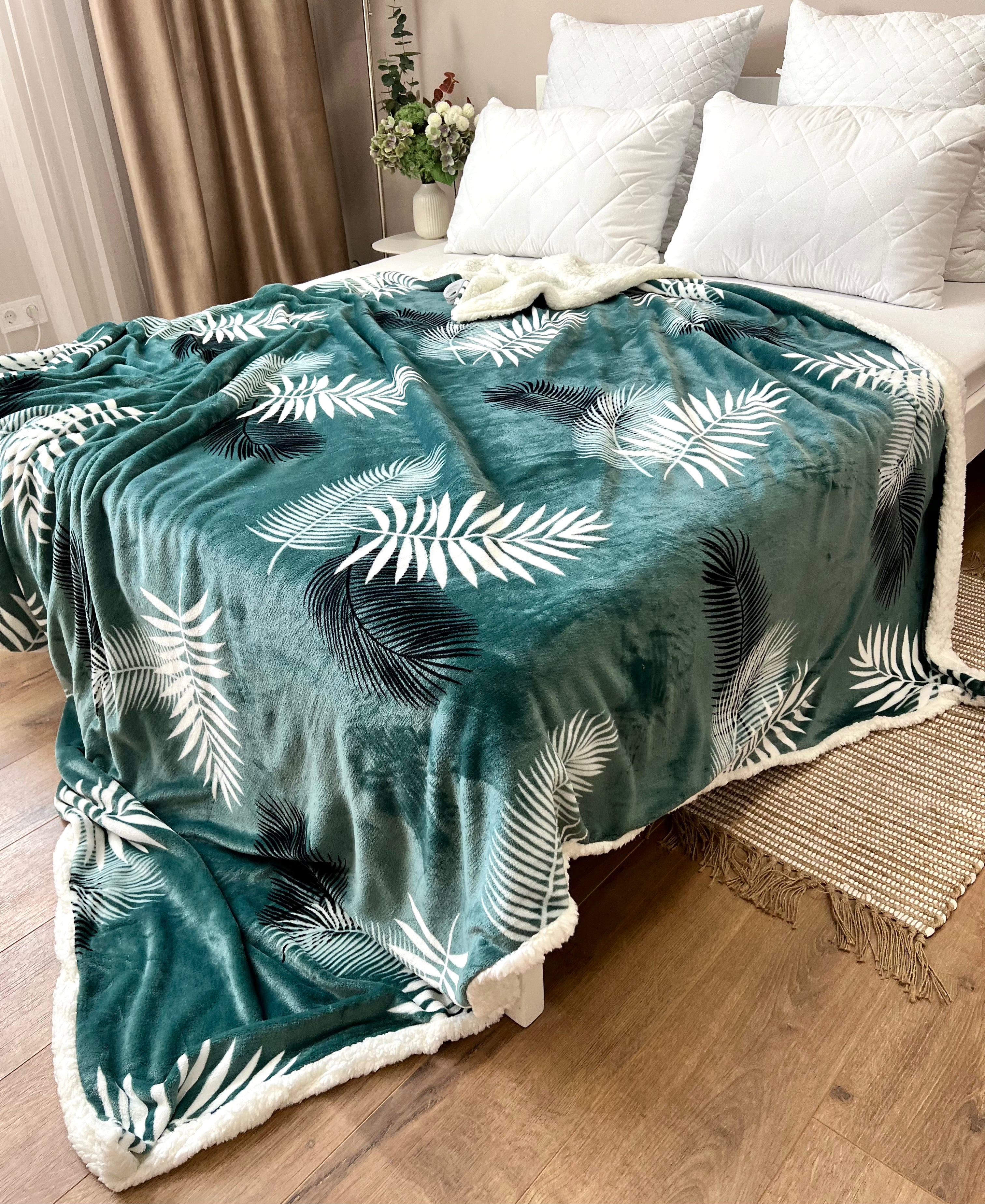 Velour bedspread with leaf pattern