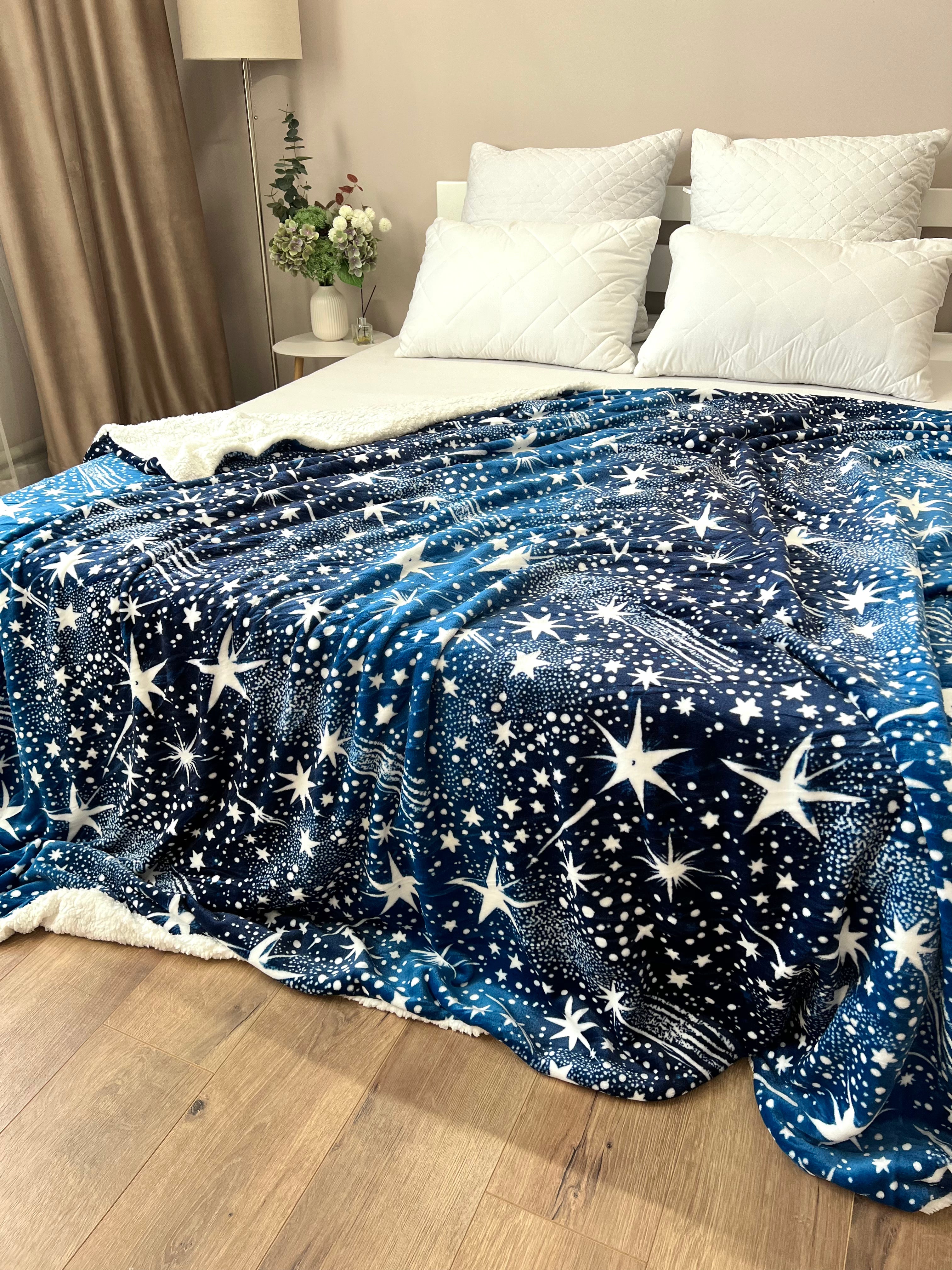 Velour bedspread with leaf pattern